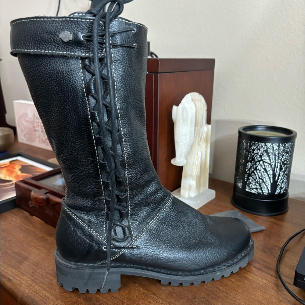 Harley Davidson women’s ridding boots, worn once, size 9 super cute!